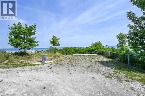 35 Southshore Crescent Hamilton ON L8W 3W6