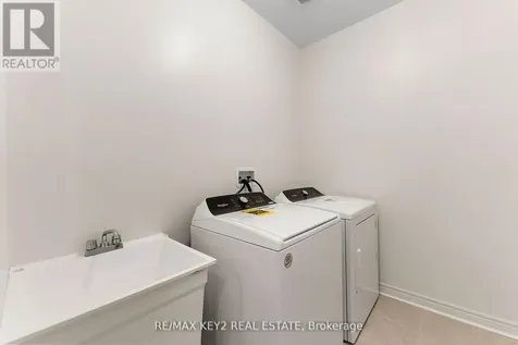 175 Hartney Drive Richmond Hill ON L4S 0L1