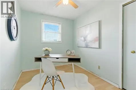 30 Rainbow Court Welland ON L3C 6R4