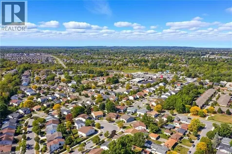 30 Rainbow Court Welland ON L3C 6R4