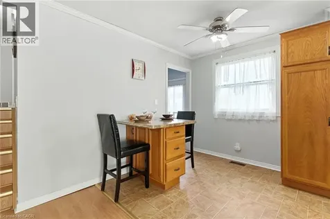 30 Rainbow Court Welland ON L3C 6R4