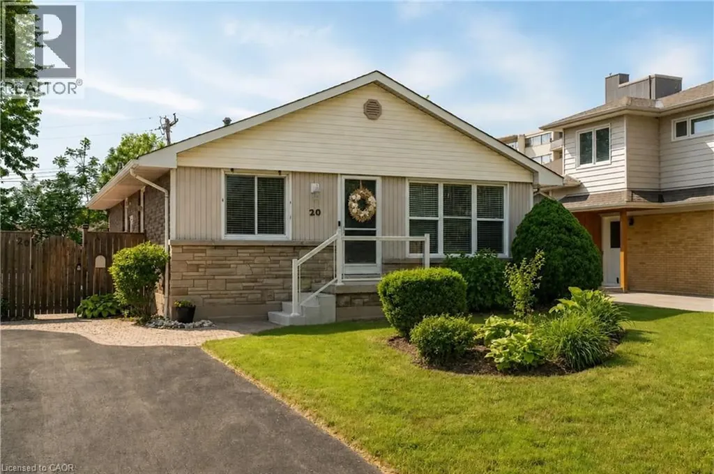 20 Cardinal Drive Hamilton ON L9A 4H4