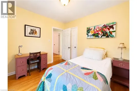 20 Cardinal Drive Hamilton ON L9A 4H4