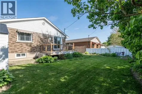 20 Cardinal Drive Hamilton ON L9A 4H4