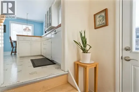 20 Cardinal Drive Hamilton ON L9A 4H4