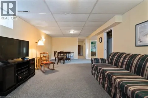 20 Cardinal Drive Hamilton ON L9A 4H4