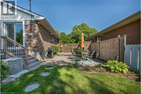 20 Cardinal Drive Hamilton ON L9A 4H4