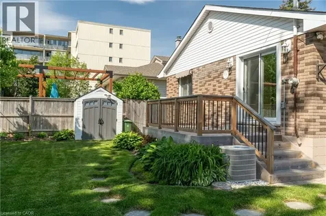 20 Cardinal Drive Hamilton ON L9A 4H4