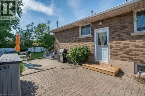 20 Cardinal Drive Hamilton ON L9A 4H4