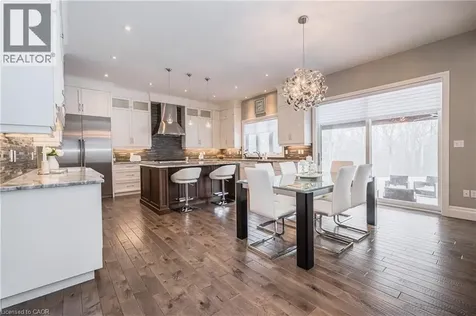 23 Highgrove Court Cambridge ON N3H 4R8