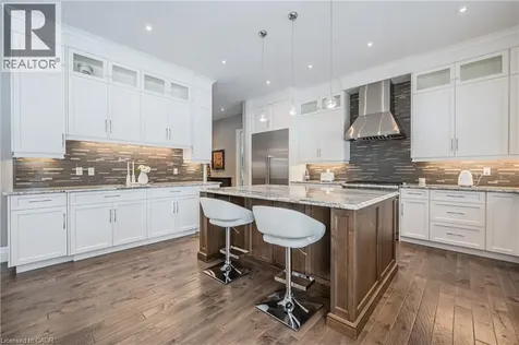 23 Highgrove Court Cambridge ON N3H 4R8