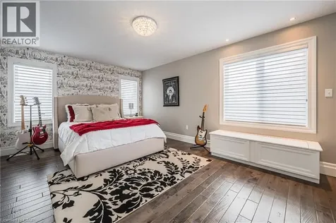 23 Highgrove Court Cambridge ON N3H 4R8