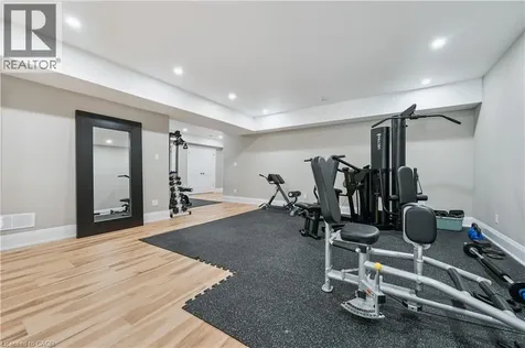 23 Highgrove Court Cambridge ON N3H 4R8