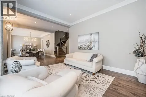 23 Highgrove Court Cambridge ON N3H 4R8
