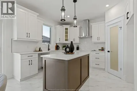 2466 Partington Avenue Windsor ON N9E 0A9