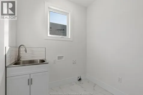 2466 Partington Avenue Windsor ON N9E 0A9