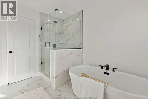 2466 Partington Avenue Windsor ON N9E 0A9