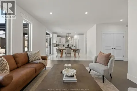 2466 Partington Avenue Windsor ON N9E 0A9