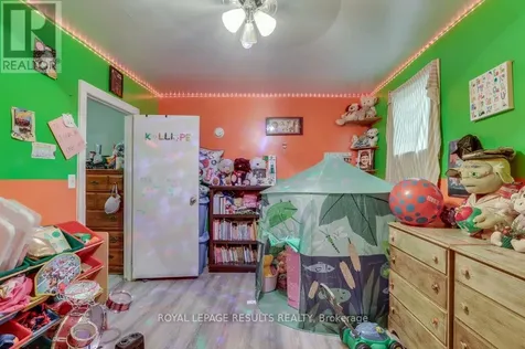 42 Redan Street St. Thomas ON N5P 1T4