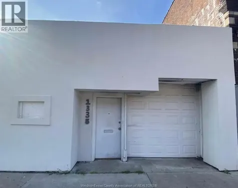 1335 Wyandotte Windsor ON N9A 3K8
