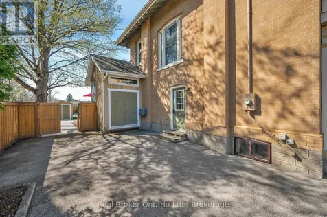 739 Colborne Street Brantford ON N3S 3R9