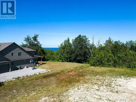 127 West Ridge Drive Blue Mountains ON N0H 2P0
