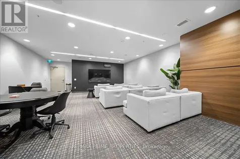 805 Carling Avenue Ottawa ON K1Z 2K4