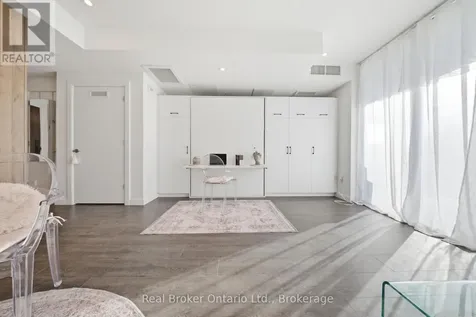 741 King Street West Kitchener ON N2G 0E9