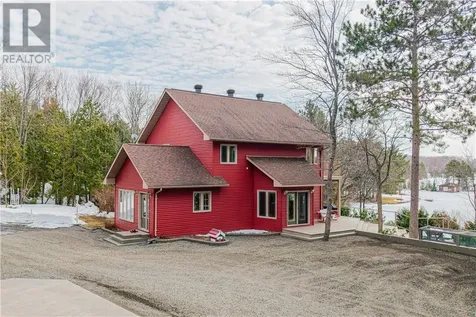 389 Frenchman Lake Rd. S. Hanmer ON P3P 1R3