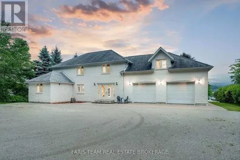 187 Champlain Road Penetanguishene ON L9M 1S2