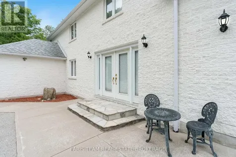 187 Champlain Road Penetanguishene ON L9M 1S2