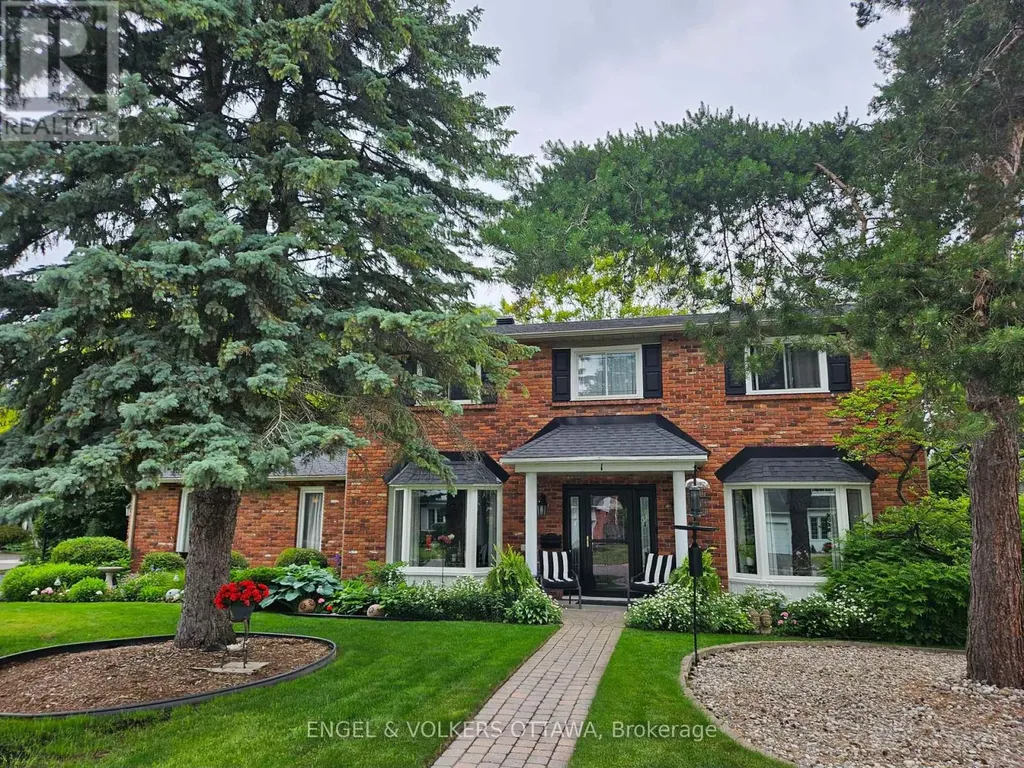 1 Erinlea Court Ottawa ON K2E 7C8