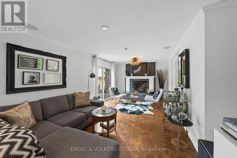 1 Erinlea Court Ottawa ON K2E 7C8
