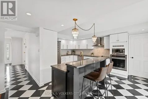 1 Erinlea Court Ottawa ON K2E 7C8