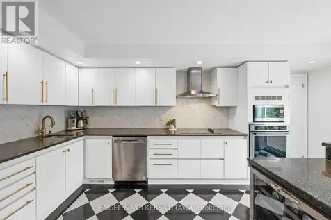 1 Erinlea Court Ottawa ON K2E 7C8
