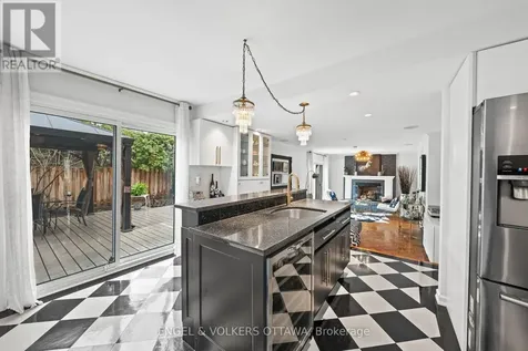 1 Erinlea Court Ottawa ON K2E 7C8