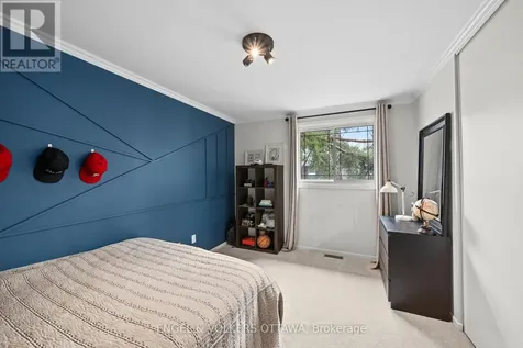 1 Erinlea Court Ottawa ON K2E 7C8