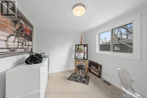 1 Erinlea Court Ottawa ON K2E 7C8