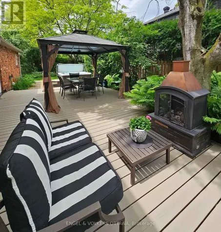 1 Erinlea Court Ottawa ON K2E 7C8