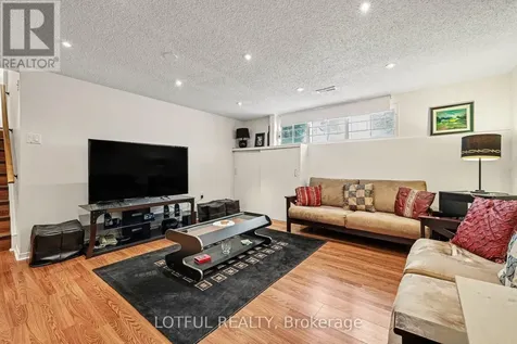 41 Pattermead Crescent Ottawa ON K1V 0A1