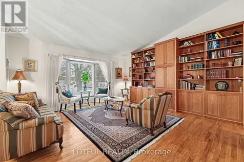 41 Pattermead Crescent Ottawa ON K1V 0A1