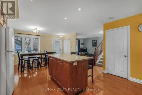 2567 Cleroux Crescent Ottawa ON K1W 1B6
