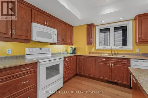 2567 Cleroux Crescent Ottawa ON K1W 1B6