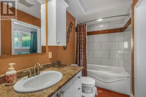 2567 Cleroux Crescent Ottawa ON K1W 1B6