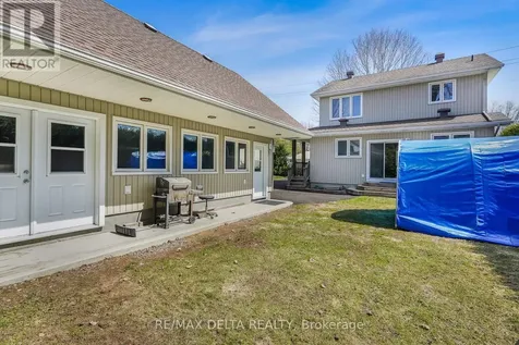 2567 Cleroux Crescent Ottawa ON K1W 1B6