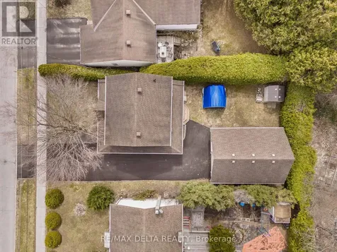 2567 Cleroux Crescent Ottawa ON K1W 1B6