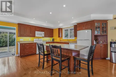 2567 Cleroux Crescent Ottawa ON K1W 1B6