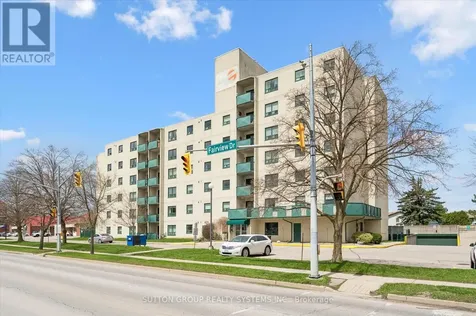 421 Fairview Drive Brantford ON N3R 7M3