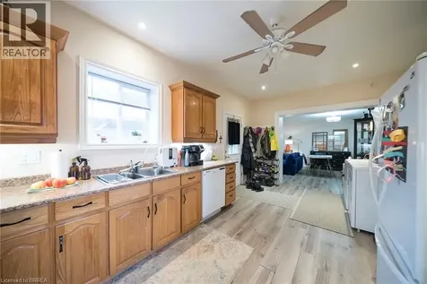 142 Grand River Street North Paris ON N3L 2M5