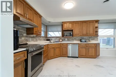17 Glenmar Avenue Chatham ON N7M 5J7